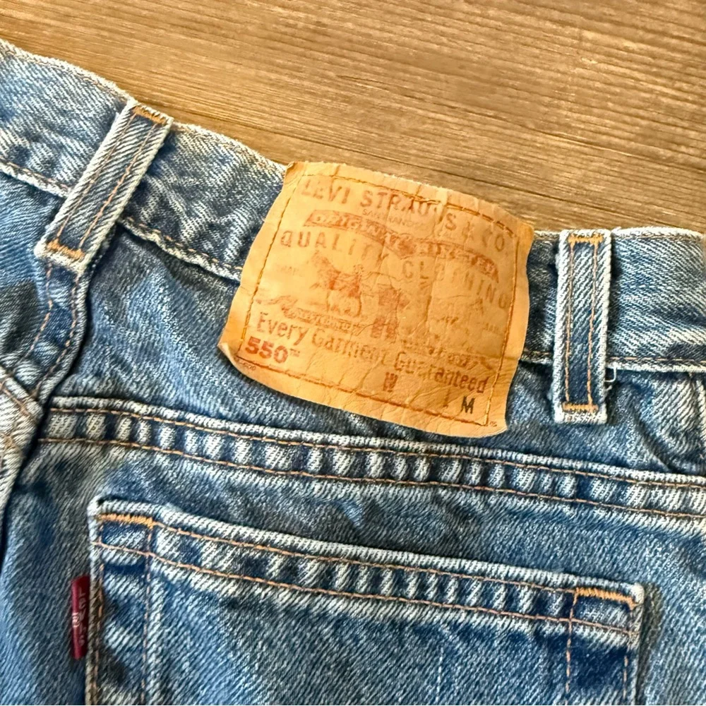 Levi’s 550 Vintage Relaxed Fit Tapered Leg Denim Jeans Women’s Size 8 Petite